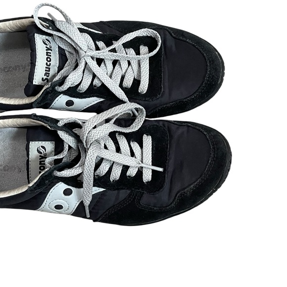 Saucony black & white sneakers. Size 9.5 boxBK - Picture 4 of 11